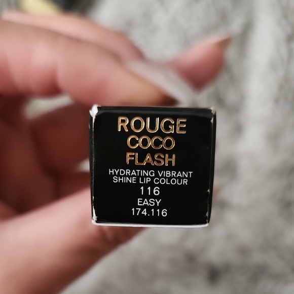 CHANEL Rouge Coco Flash Lipstick - Soft Pink - Picture 9 of 9